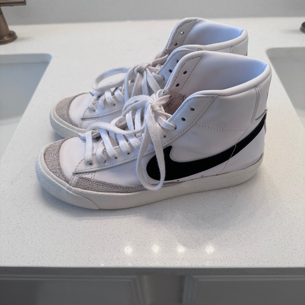 Nike Sneakers SOLD